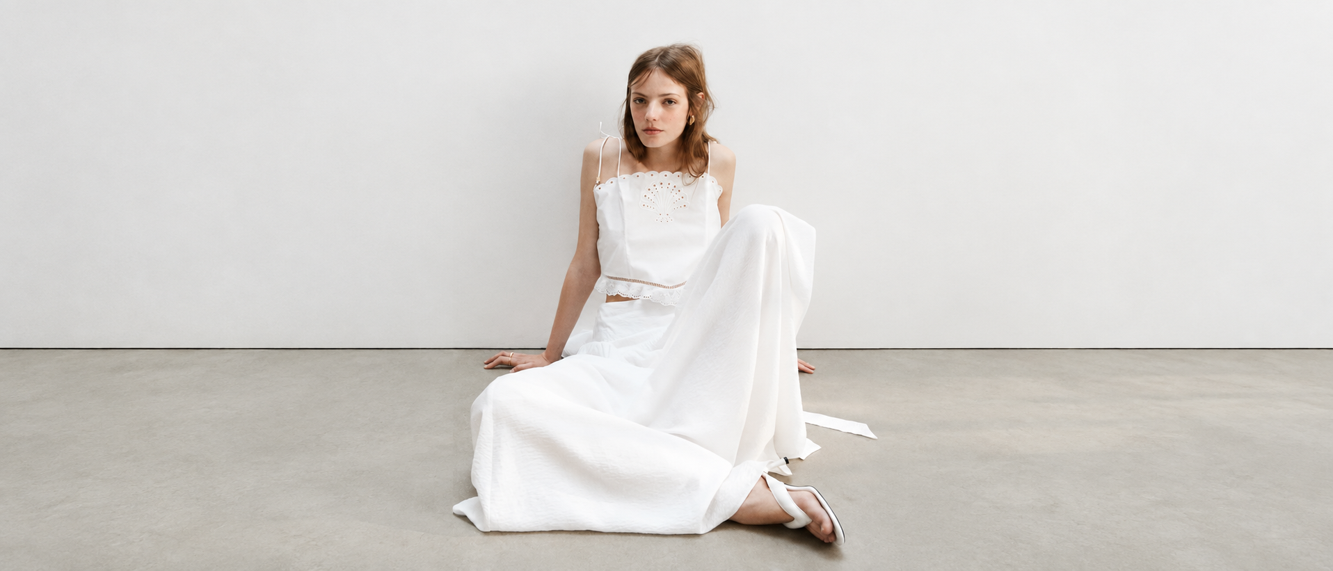 Refined women's fashion